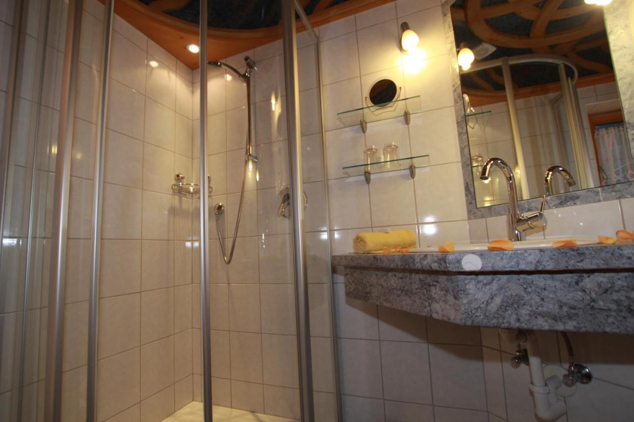 דירות אלפבאך Stoffen Zuhaus מראה חיצוני תמונה